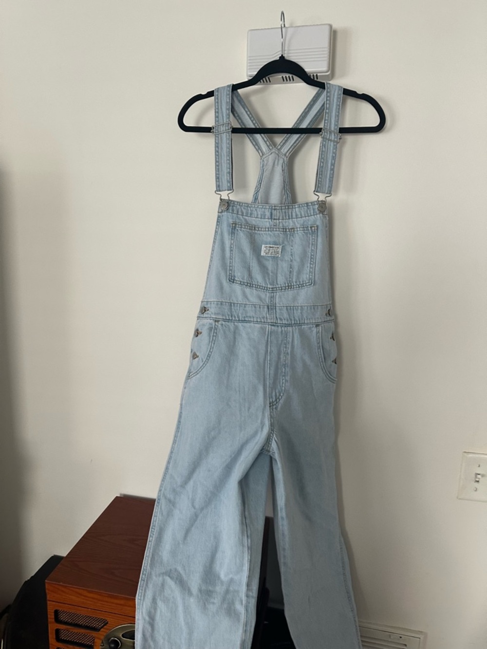 Light Wash Denim Overalls - Classic Bib Style Levi - Picture 5 of 10